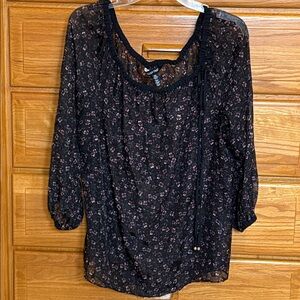 Ellen Tracy Peasant style Ditsy floral print on black blouse size XL